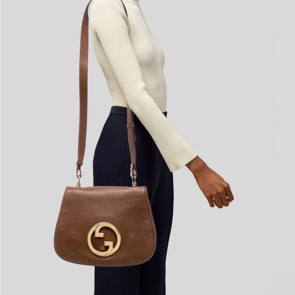 Gucci Tan Leather Shoulder Bag with Gold Logo - Picture 2 of 10